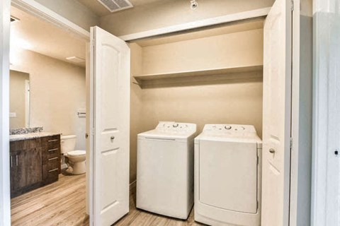 Floor plan for 2 beds, 2 baths, 1095 sqft